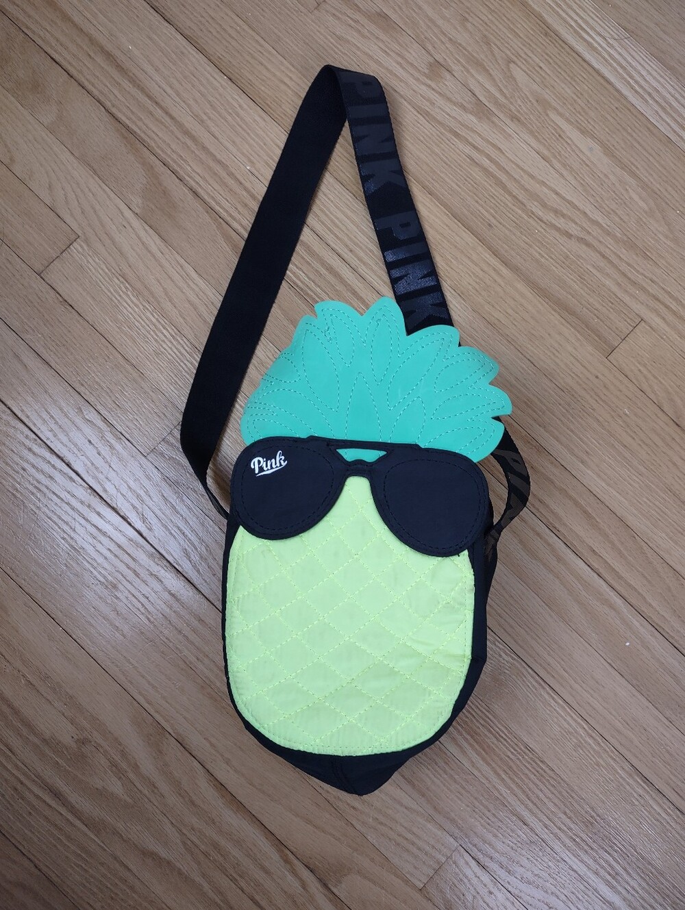 Victoria’s Secret PINK Pineapple Cooler Lunch Bag